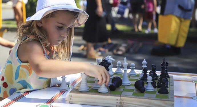 Fim de semana tem corrida, piscina e brincadeiras ao ar livre em Curitiba; tudo de graça