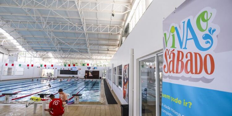 Viva o Sábado: inscrições para nadar e se divertir nos equipamentos da Prefeitura de Curitiba estão abertas