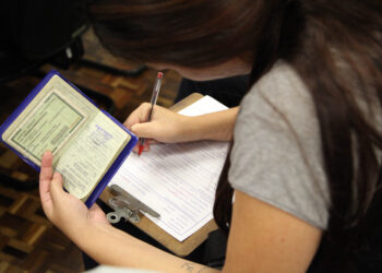 Estado promove mutirão de empregos para jovens nesta quarta-feira em Curitiba