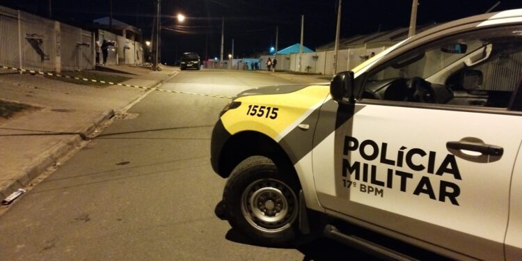 Jovem é executado e outro fica gravemente ferido em ataque a tiros em Fazenda Rio Grande