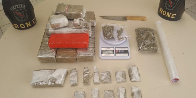 RONE detém trio e apreende maconha em Campina Grande do Sul