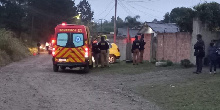 Criminosos invadem casa e executam casal em Piraquara