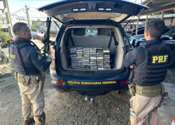 PRF apreende mais de 60 quilos de cocaína no Paraná