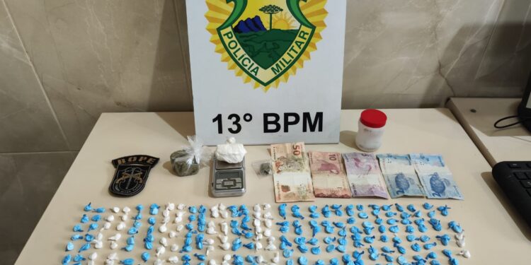 Policiais militares prendem traficante após tentativa de fuga em Curitiba