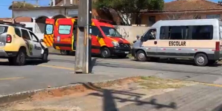 Criança é atropelada por van em Araucária