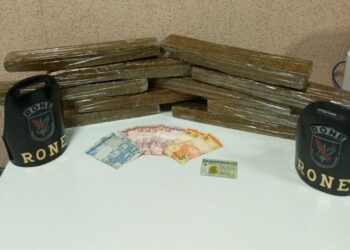 RONE aborda veículo no Sítio Cercado e encontra quase 10 quilos de maconha