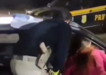 No Dia dos Pais: Policiais Rodoviários Federais realizam parto em carro na BR-369, no Paraná