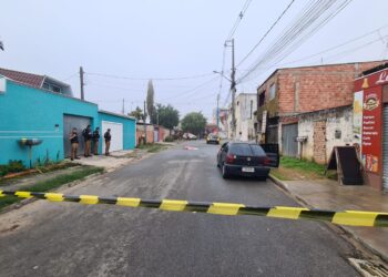 Rapaz é executado a tiros quando chegava em casa com a esposa, no Uberaba