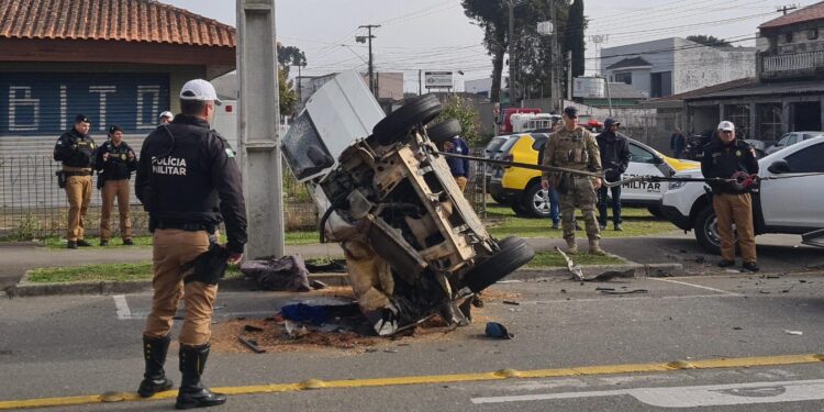 Capitão do BOPE presencia tentativa de assalto, acompanha indivíduos em fuga que se envolvem em grave acidente