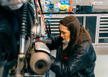 Startup curitibana Motonic abre vagas para equipe de mecânica