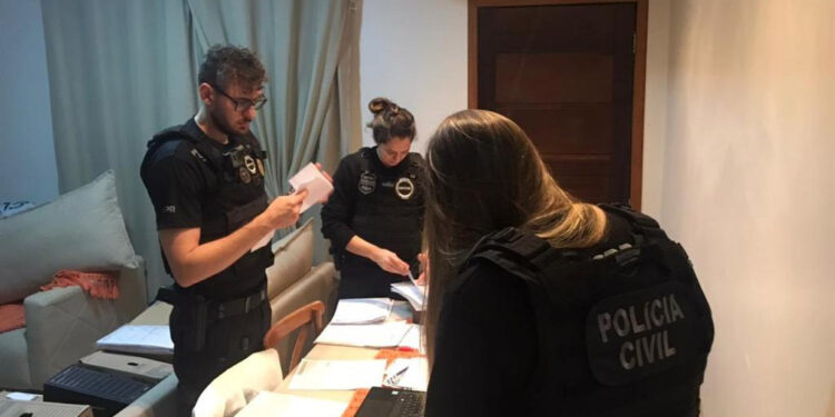PCPR e MPPR cumprem 101 ordens judiciais contra grupo criminoso que distribui drogas