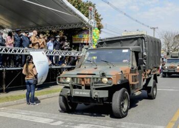 Tem mudança no trânsito e ônibus: Auto da Independência e desfile no Pinheirinho abrem a Semana da Pátria em Curitiba