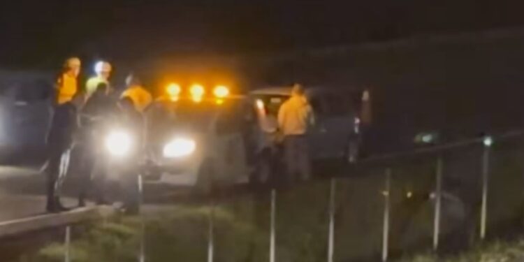 Após acidente na BR-277, motorista bêbado bate em carro do DER que sinalizava a pista