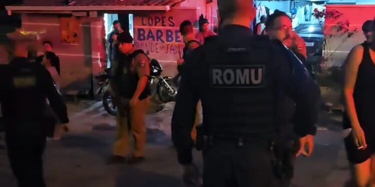 Jovem é assassinado com tiros de fuzil e pistola em São José dos Pinhais