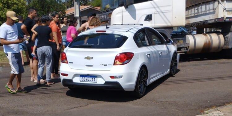 Crianças presenciam assassinato dos pais dentro de carro no Paraná
