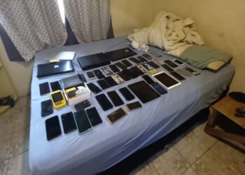 Polícia Civil prende casal por invasão de dispositivo informático e divulgação de fotos íntimas em Curitiba