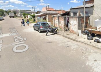 Homem é assassinado dentro de residência no Cajuru