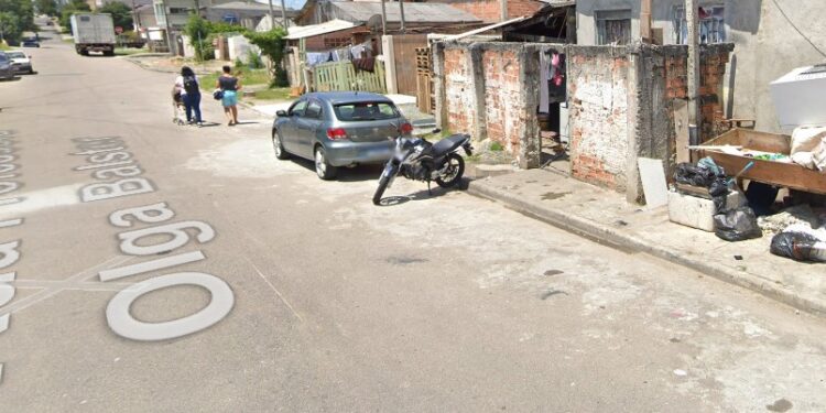 Homem é assassinado dentro de residência no Cajuru