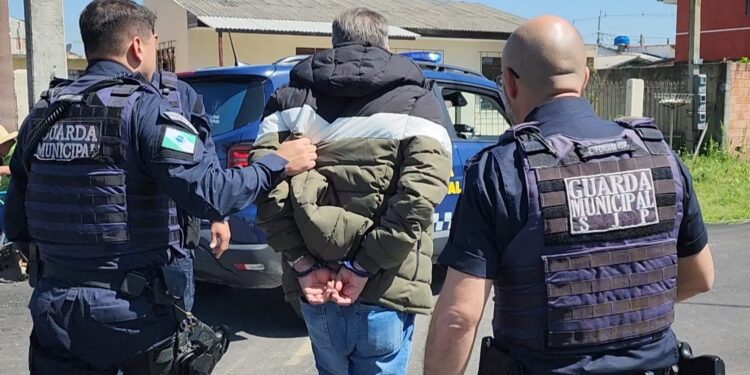 “Fazendeiro do Amor” que enganava mulheres do Brasil todo é preso em São José dos Pinhais