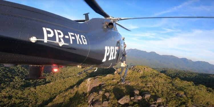 PRF resgata montanhista em Quatro Barras