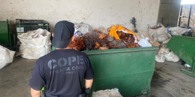PCPR apreende 2,7 toneladas de cabos em operação contra receptação em Curitiba