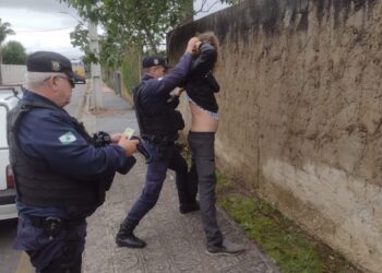 Professor é preso após tentar sequestrar duas crianças na região metropolitana de Curitiba, veja o vídeo
