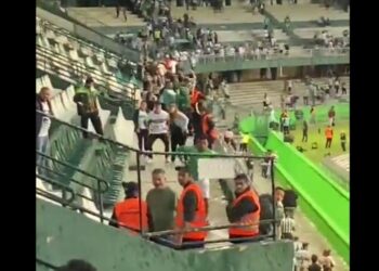 Polícia Civil vai investigar torcedores do Coritiba que imitaram macaco para torcedores rivais no Atletiba