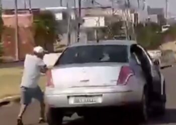 Criminoso que morreu em confronto foi preso 3 vezes por roubo, 2 vezes por receptação, 2 vezes por porte ilegal de arma e 2 vezes por desobediência