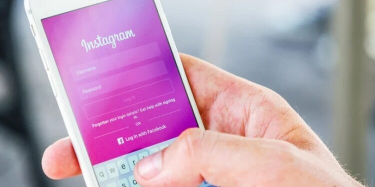 Adolescente é morto pela namorada após se negar a passar a senha do Instagram