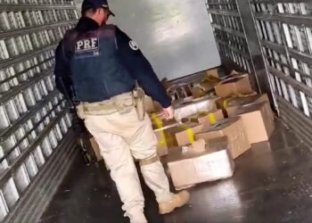 PRF apreende mais de meia tonelada de maconha, crack e cocaína no Paraná