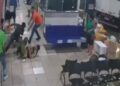 Homem armado de faca ataca PM em rodoviária, veja o vídeo