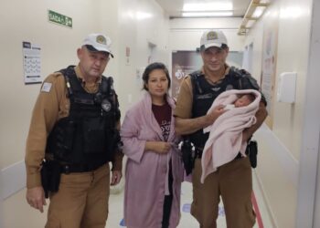 Policiais militares salvam bebê de 10 dias em Colombo