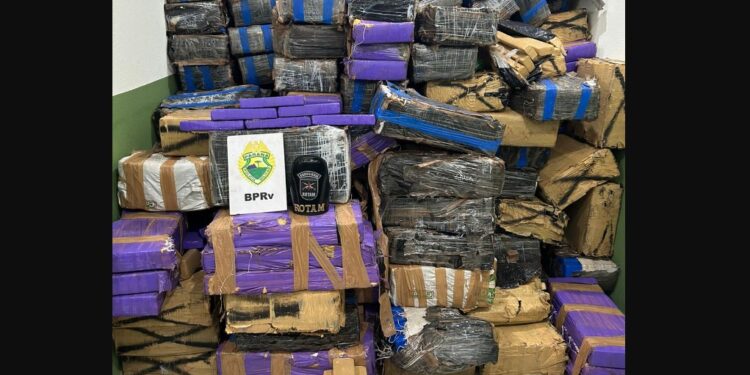 ROTAM apreende 3 toneladas de maconha no Paraná