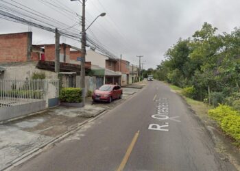 Jovem é chamado ao portão e executado a tiros na CIC