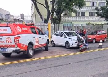Motociclista fica gravemente ferido em acidente no bairro Portão