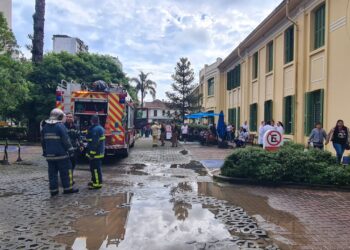 Incêndio atinge o Hospital Pequeno Príncipe em Curitiba