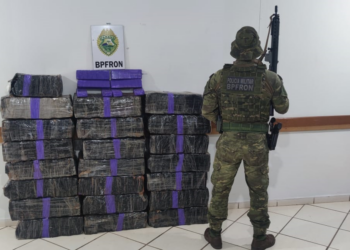 Equipe BPFRON apreende 454 kg de maconha em estacionamento de motel