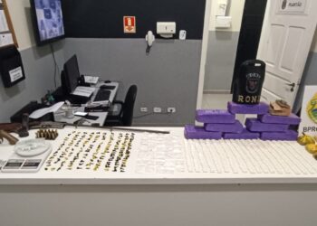 RONE aborda homem e apreende drogas e armas na RMC