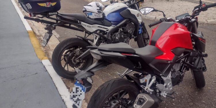 Criminosos em moto dão fuga de cinema, mas são pegos pela Guarda Municipal em Curitiba