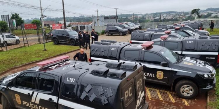 Polícias fazem megaoperação contra organização criminosa no Paraná