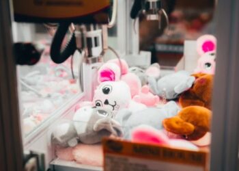 Homem é assassinado durante confusão por causa de máquina de bichinhos de pelúcia