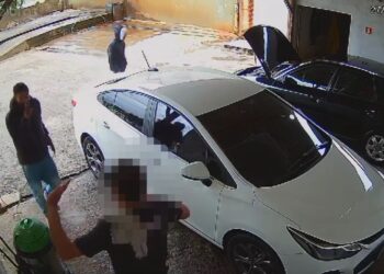 Criminosos roubam carro de lavacar em Curitiba, veja o vídeo