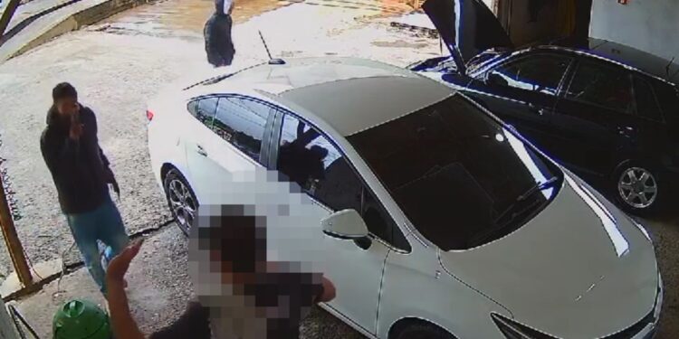 Criminosos roubam carro de lavacar em Curitiba, veja o vídeo