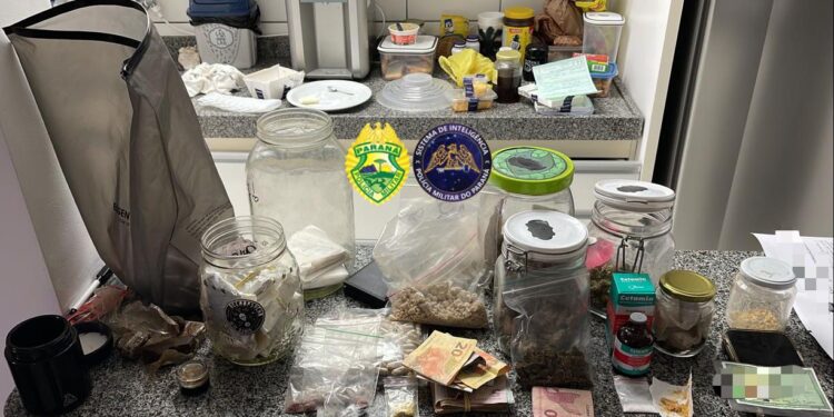 Dupla que comercializava drogas de alto padrão aquisitivo é presa em Curitiba