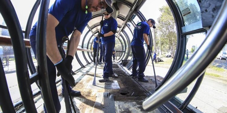 Confira as estações-tubo de Curitiba desativadas para obras a partir desta terça-feira