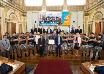 Batalhão Rone recebe homenagem na Câmara de Curitiba