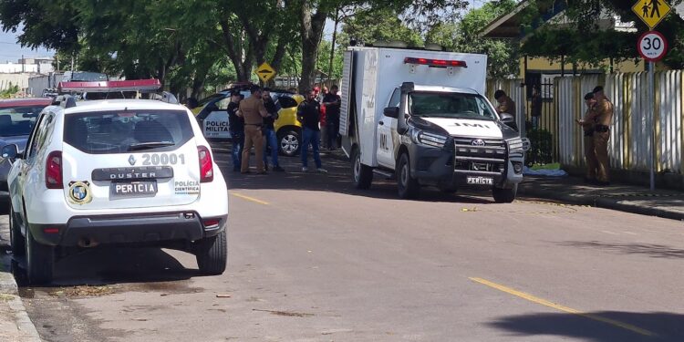 Judiciário determina que homem que matou ex-mulher a tiros diante da escola dos filhos do casal em Curitiba seja julgado pelo Tribunal do Júri