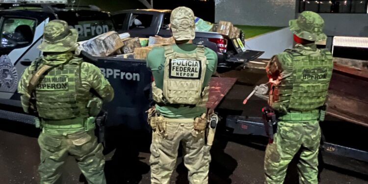 Polícia Militar e Federal apreendem 1,2 tonelada de maconha no Paraná