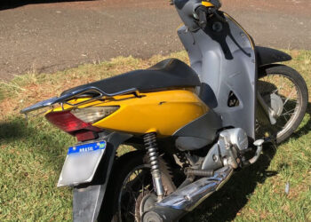 Policiais militares que seguiam para o trabalho prendem criminoso e recuperam moto furtada