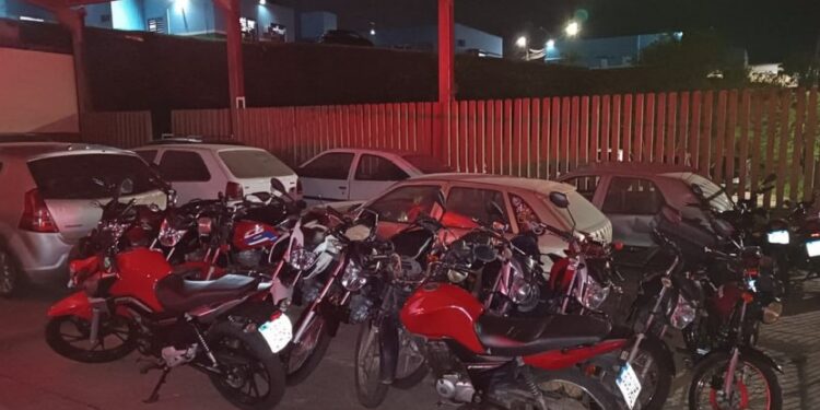 Polícia Militar dá um basta na turma do “Randandan” e do grau e apreende 16 motos em Almirante Tamandaré